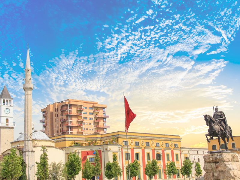 <p>Piazza, Tirana</p>